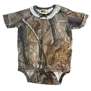 Bass Pro Shop Camouflage Baby Girl Diaper Shirt Size M 6-9 Month Realtree w/Lace